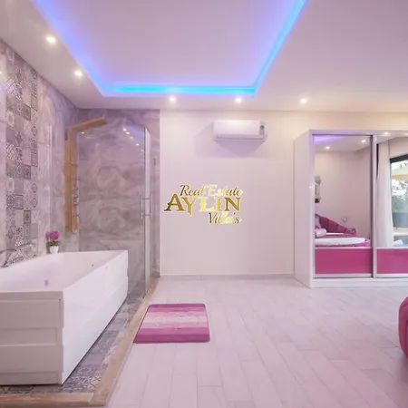 Villa Super Luxury Five Star With Private Pool