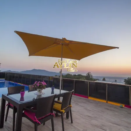 Super Luxury Five Star With Private Pool Villa
