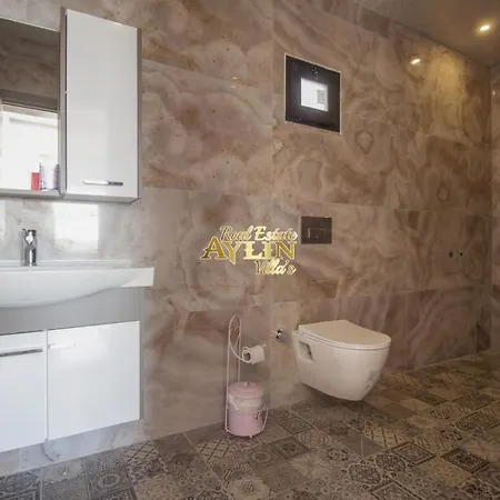 Super Luxury Five Star With Private Pool