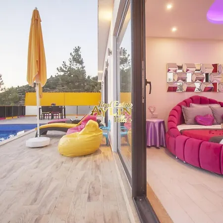 Villa Super Luxury Five Star With Private Pool Caykoy