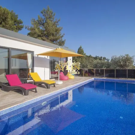 Super Luxury Five Star With Private Pool Villa